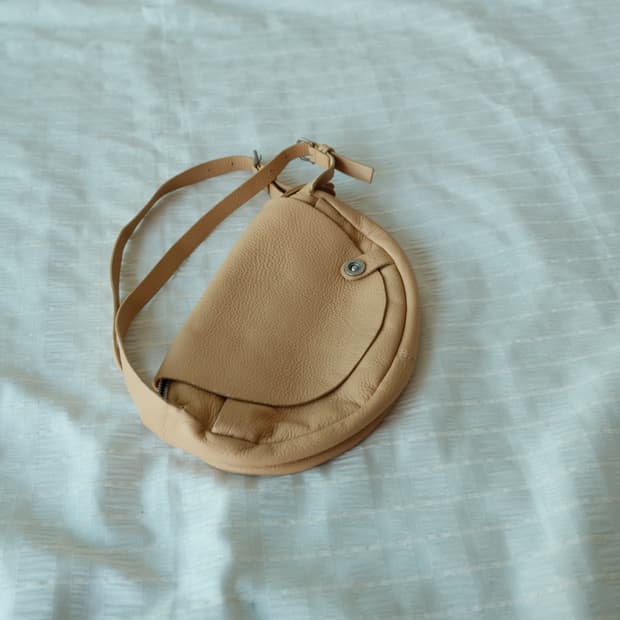 Hiroko koshino curve leather bag