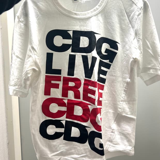 CDG 절개 반팔