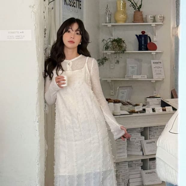 온앤온 플라워 슬리브리스 뷔스티에 레이스 레이어드 원피스