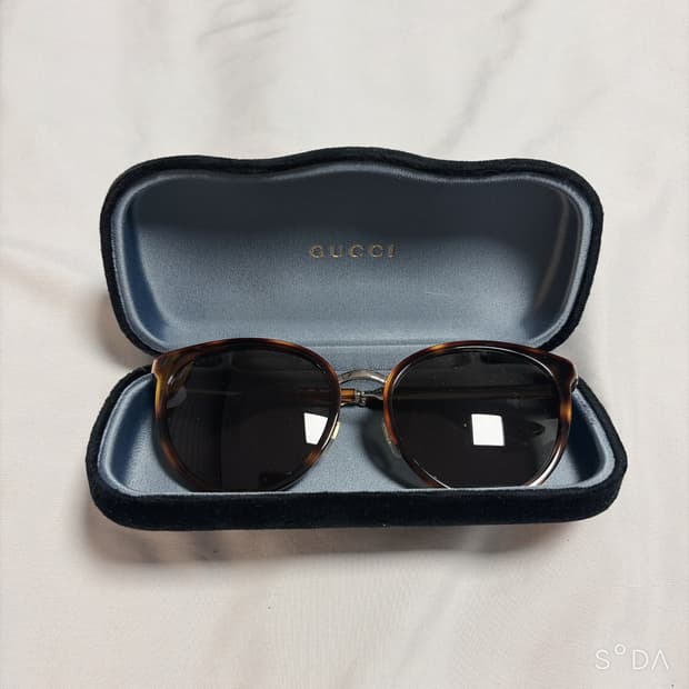 구찌 뿔테 선글라스