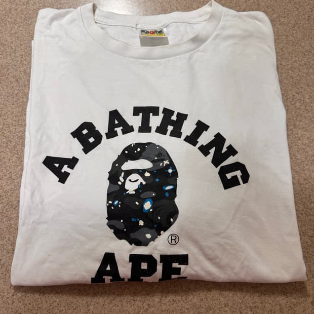 정품 베이프 반팔 2XL