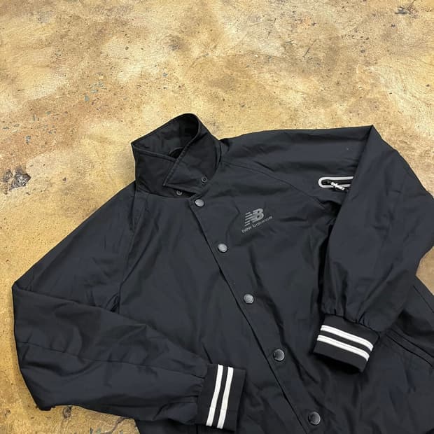 [정품/95,M] 뉴발란스 코치 바람막이 자켓 b16