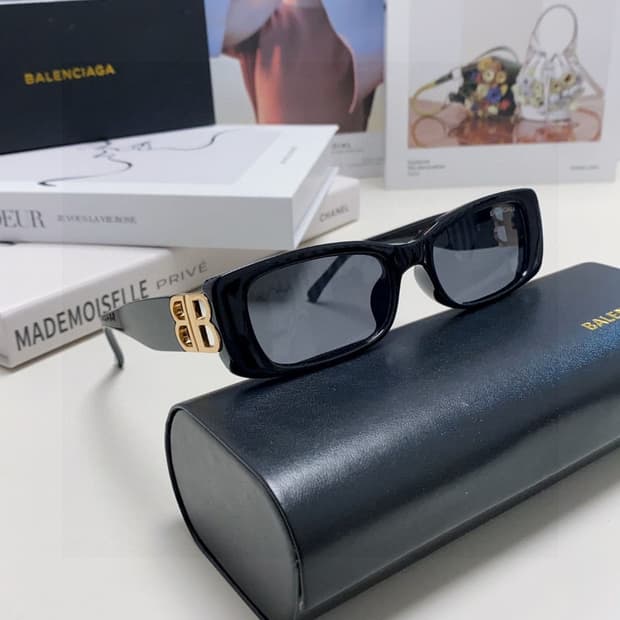 발렌시아가 BB 로고 아세테이트 선글라스 (블랙)