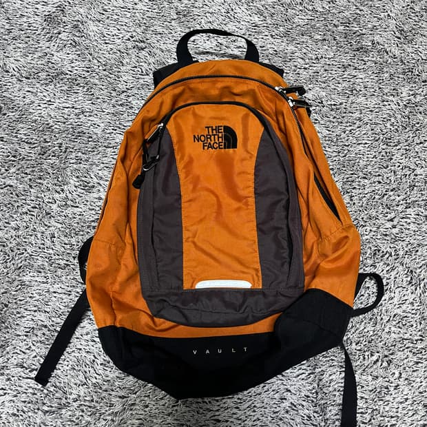 노스페이스 볼트 백팩 오렌지