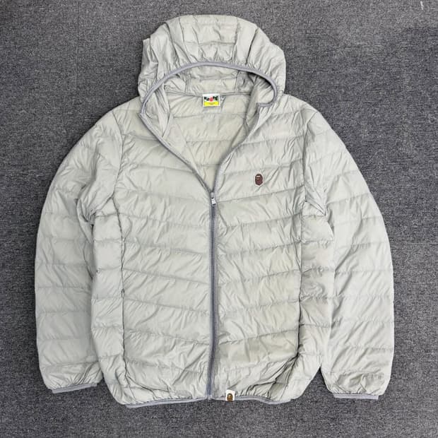 베이프 경량패딩 판매합니다