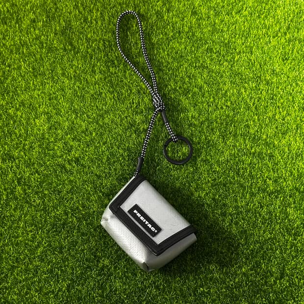 [새상품] Freitag 프라이탁 미니 메신저 실버 키링 판매