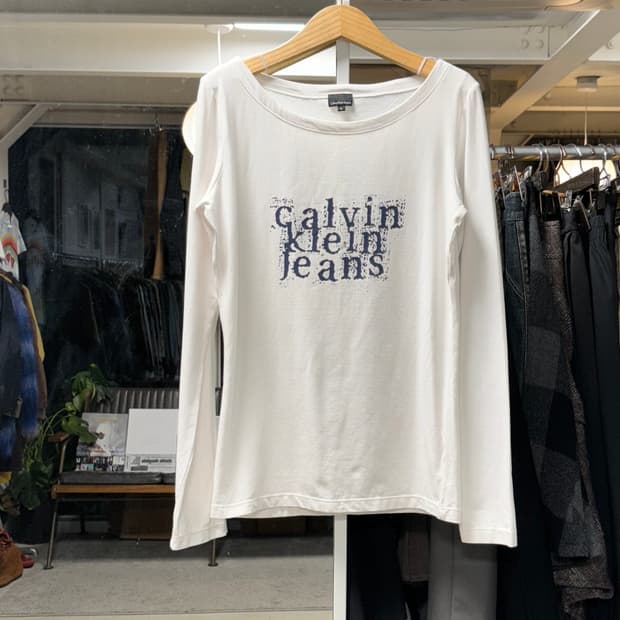 캘빈클라인 롱슬리브