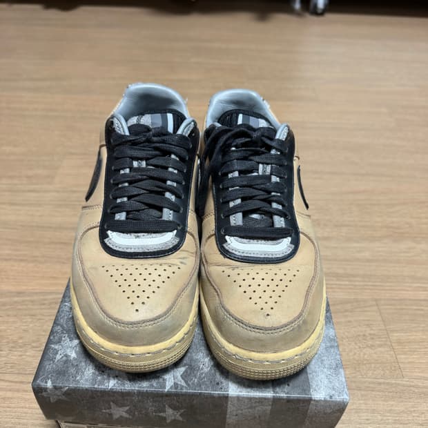 [5] 나이키 x 리카르도 티시 에어포스 1 로우 탄