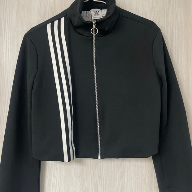 아이다스 크롭 트랙 자켓 