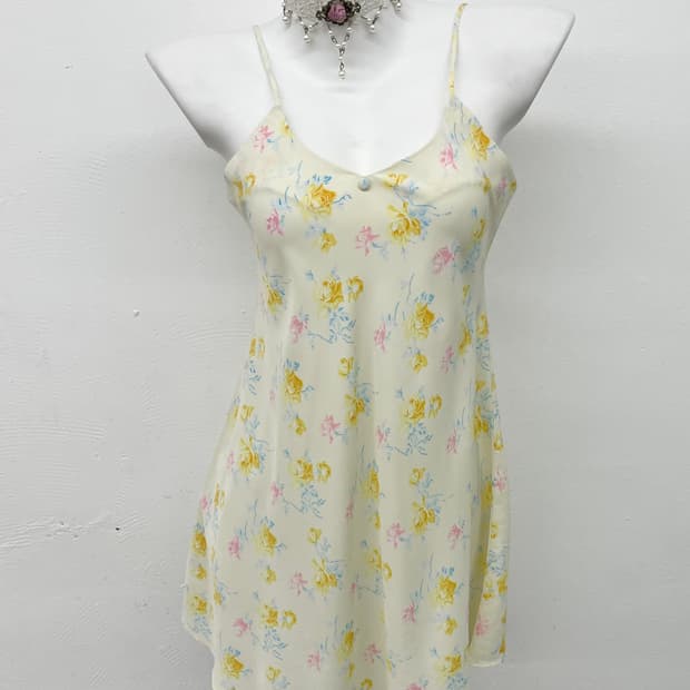 플로럴 버튼 슬립