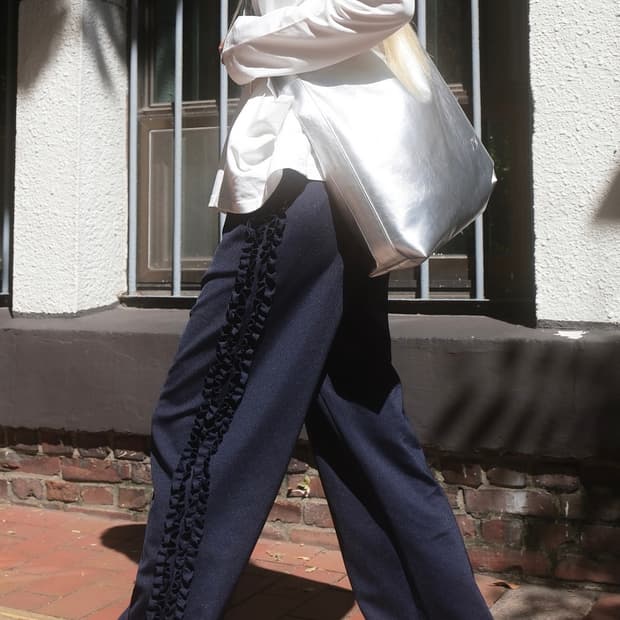 생긴스튜디오 러플 트랙팬츠 네이비