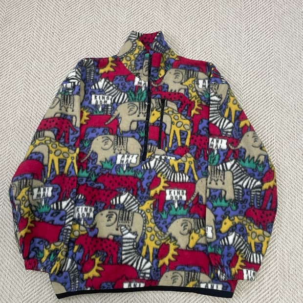 빈티지 애니멀 올오버 패턴 플리스 하프집업