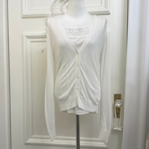 white ruffle point sleeveless&soft basic