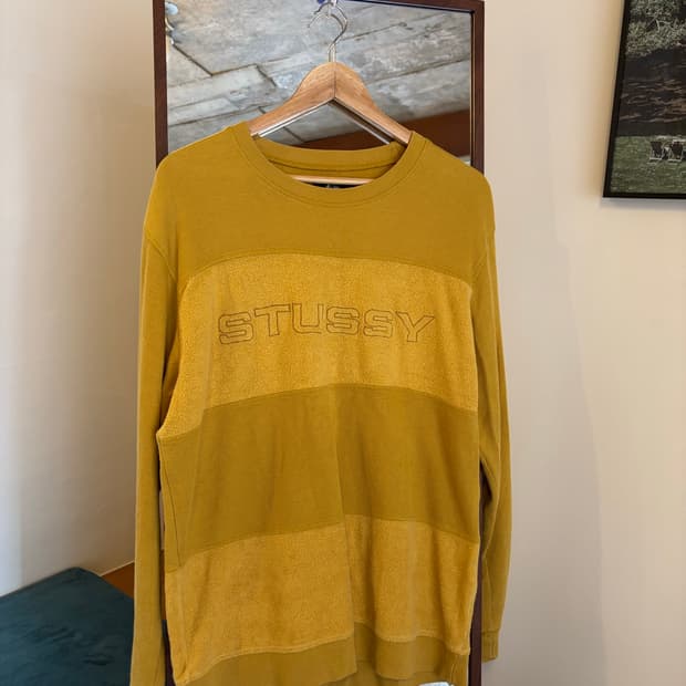 스투시  스웻셔츠