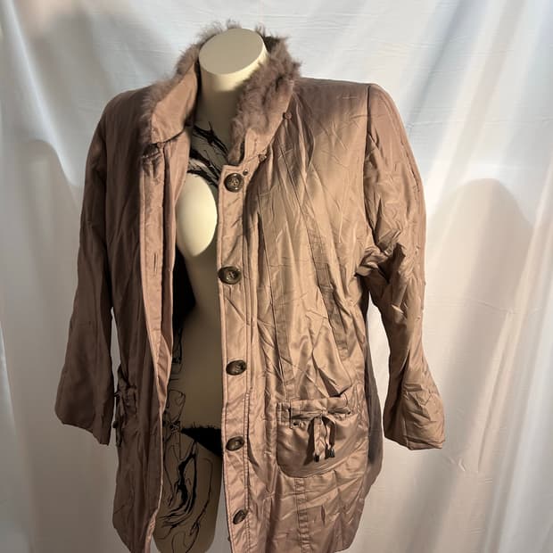 light grey trimming fur padding coat