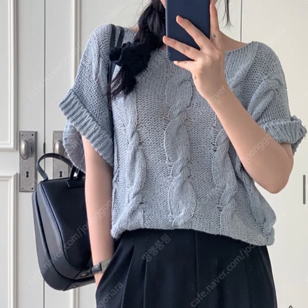 어리틀빗 트위스트 보트넥 루즈니트