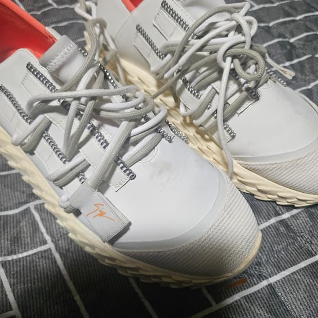 주세페 자노티 스니커즈. 250~260 