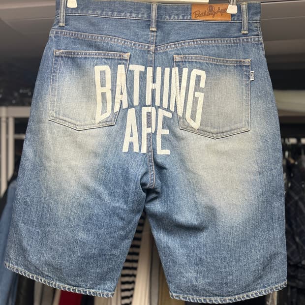 BAPE 베이프 백 레터링 데님 쇼츠 XL