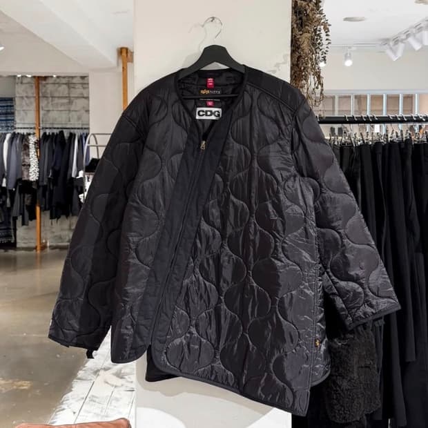 CDG X 알파 인더스트리 꼼데 블랙 퀼팅 라이너 자켓