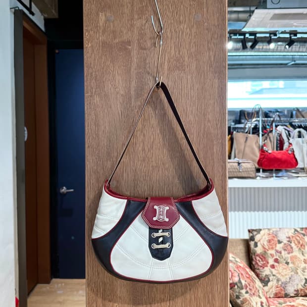 셀린느 화이트 레드 2002 피파 월드컵 레더 숄더백 