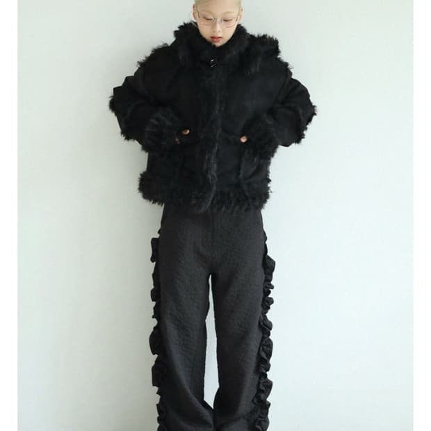 UGLYSHADOW REVERSIBLE SHEARLING JACKET | 후루츠패밀리
