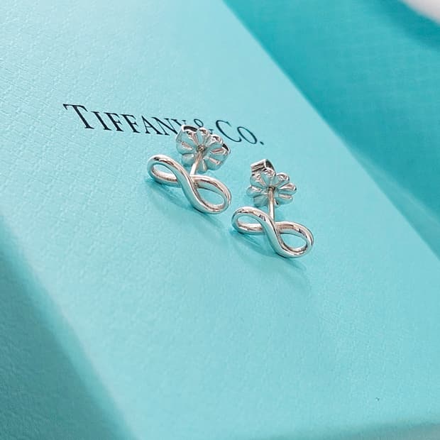 티파니앤코 인피니티 실버 귀걸이 [정품/영수증포함풀박스]