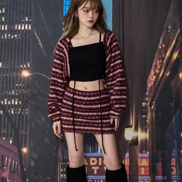 체리퀴리 오프숄더 티