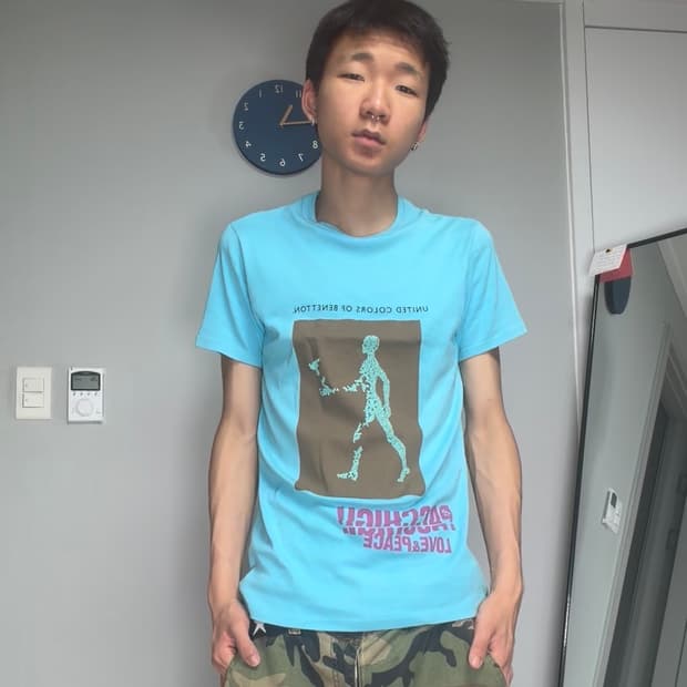 하늘색 티셔츠