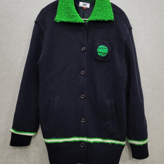 왁 WAAC 배색 니트 방풍 자켓