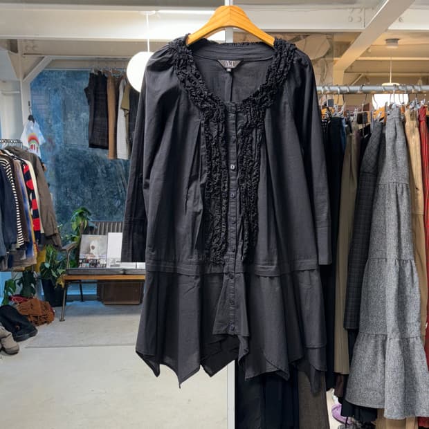 아츠로 타야마 프릴 블라우스