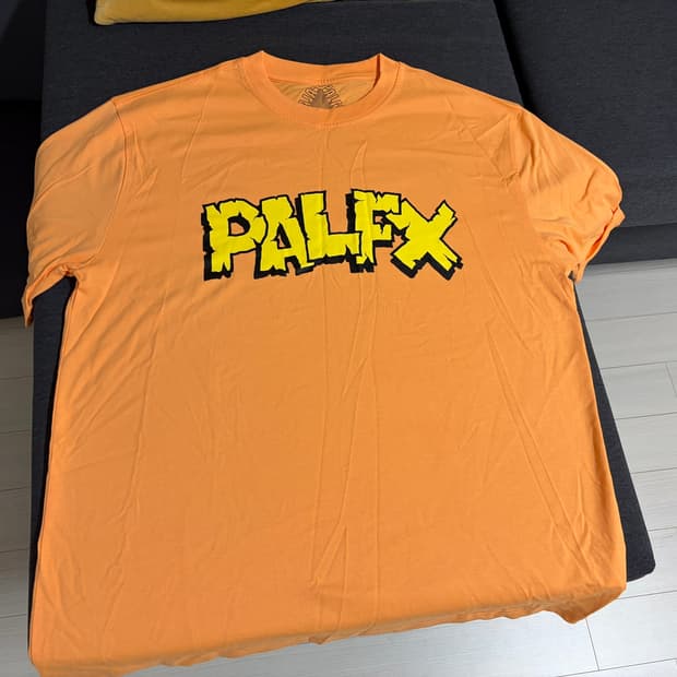 팔라스 PALACE 반팔티 (Yellow, 오렌지) / XL / 정품 (