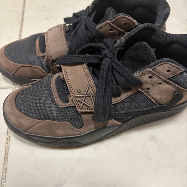 나이키 점프맨잭 다크모카 트래비스스캇