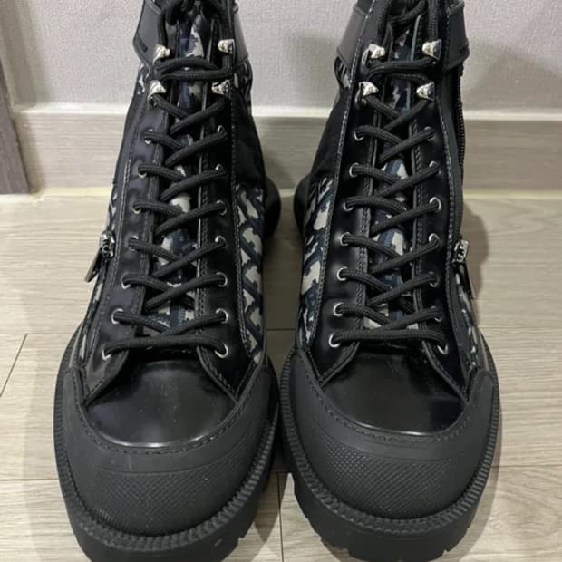 디올 오블리크 앵클 부츠 42 사이즈 새상품