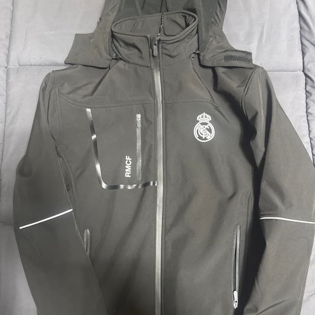 (공식) 레알마드리드 소프트쉘 바람막이 L