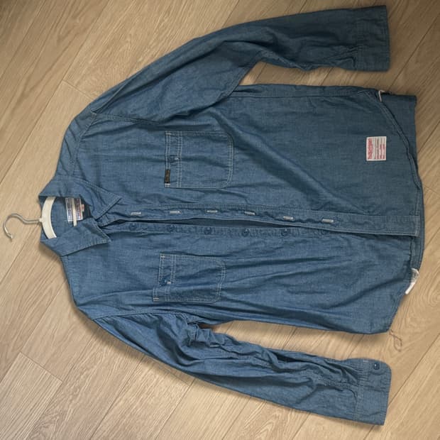 토이즈맥코이 샴브레이셔츠 16사이즈 팝니다.