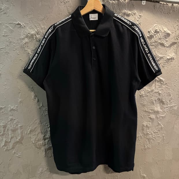 S 버버리BURBERRY 로고테이프 카라티 블랙