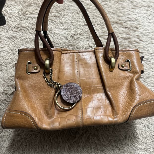 발렌시아가 셔링 카멜 악어패턴 소가죽 토트백