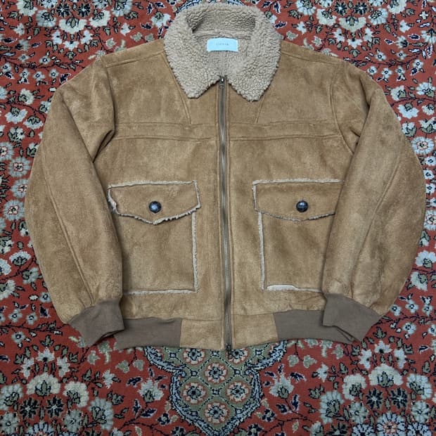 [100] Ohniw 브라운 페이크레더 무스탕 점퍼