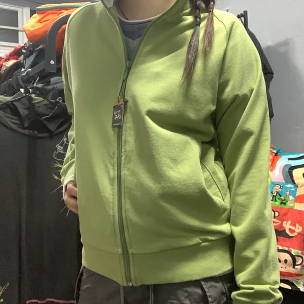 기본템 연두 집업