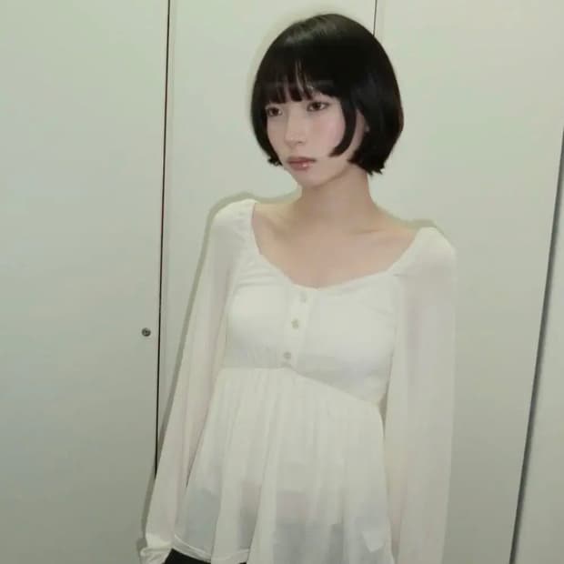 헤티 쉘 스타 블라우스 (아이보리)