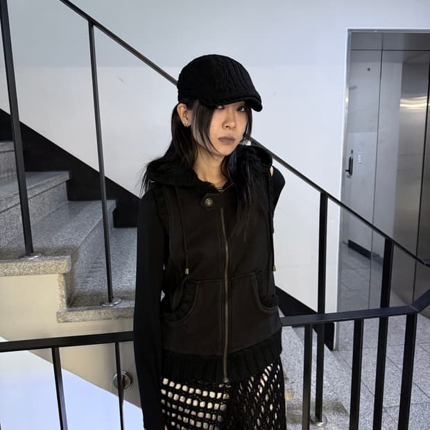 knit cuff trim fleece vest