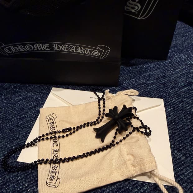 크롬하츠 실리크롬 CH 크로스 블랙 펜던트 새상품 (풀셋