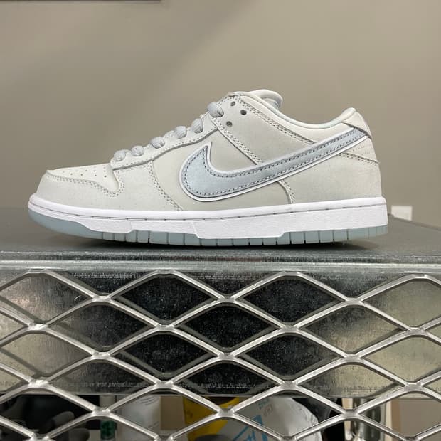 나이키 SB 덩크 로우 화이트 랍스타 250 (gr-4134)