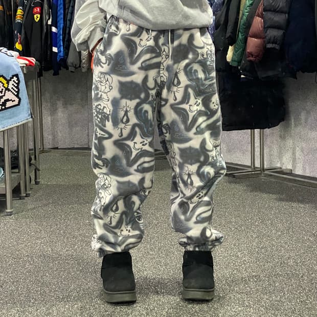 디스이즈네버댓 그래피티 아이보리 스웻 팬츠 B3610