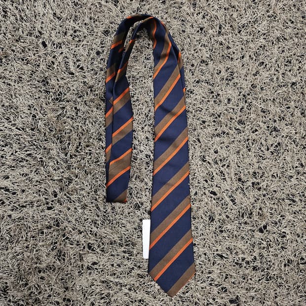 브루넬로 쿠치넬리 스트라이프 신상 타이