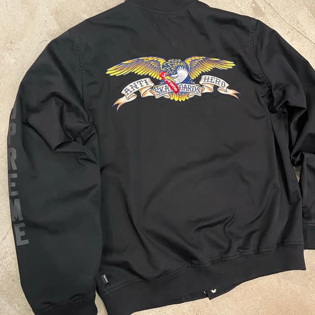 슈프림 x 안티히어로 워크자켓 블랙