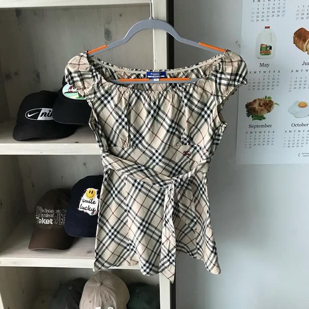 버버리 로고 노바체크 블라우스