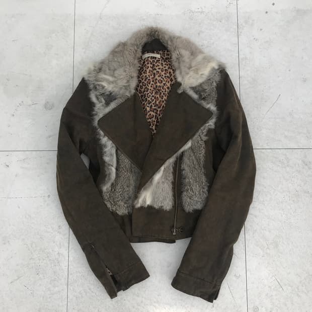 백 코르셋 디테일 브라운 퍼 트리밍 자켓