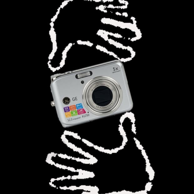 General Imaging Co. Digital Camera A1250