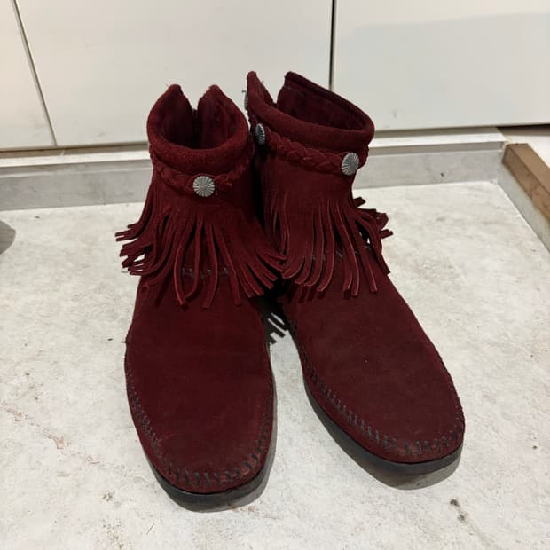 미네통카 버건디 240